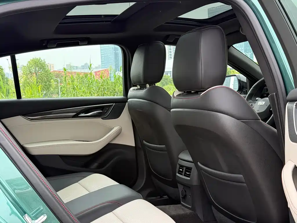 Cadillac CT5 — миниатюра 8