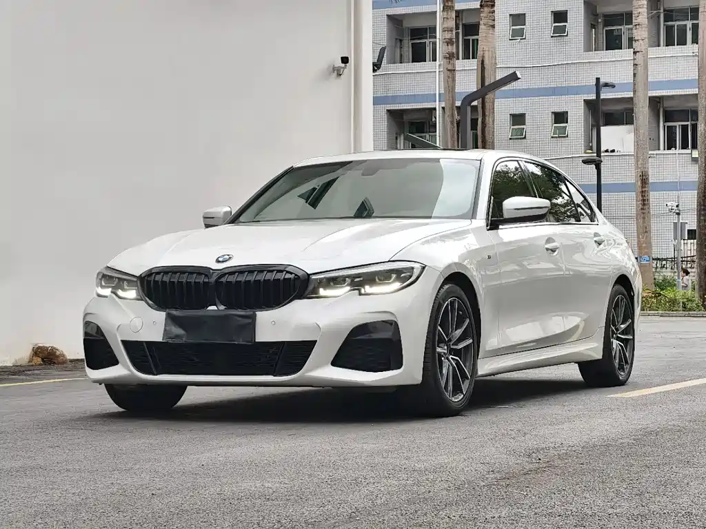 BMW 3 Series 2021