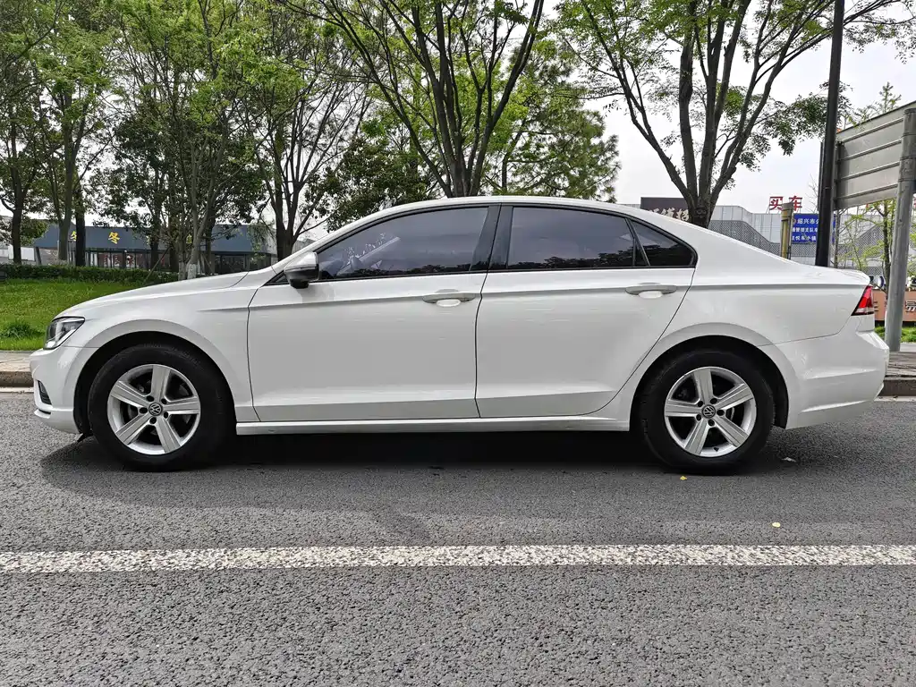 Volkswagen Lamando 2018 230TSI DSG