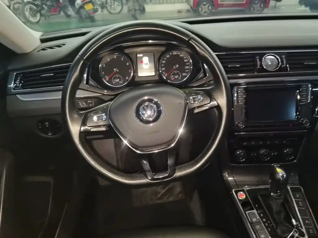 Volkswagen Passat — миниатюра 11