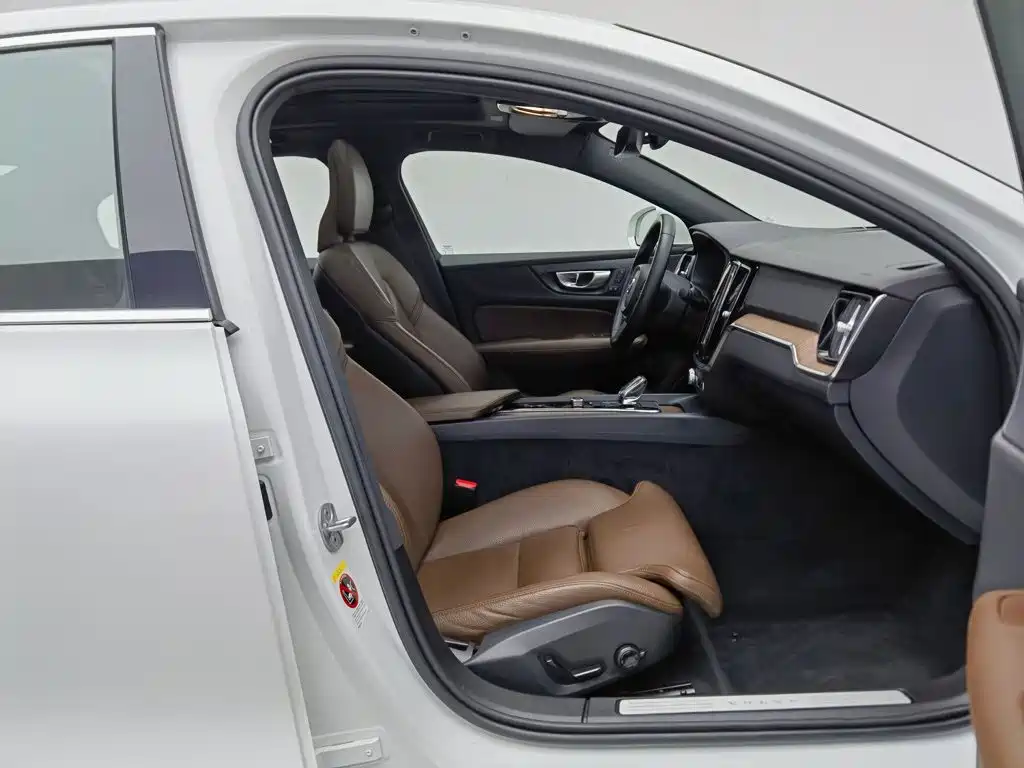 Volvo S60 — миниатюра 23