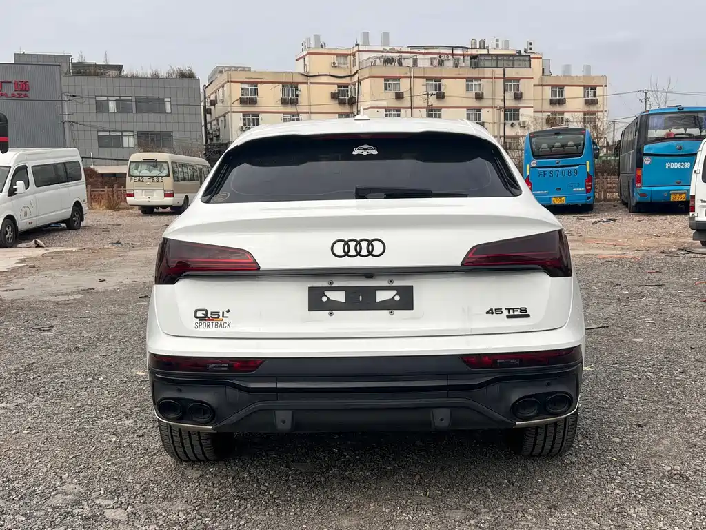AUDI Q5L SPORTBACK