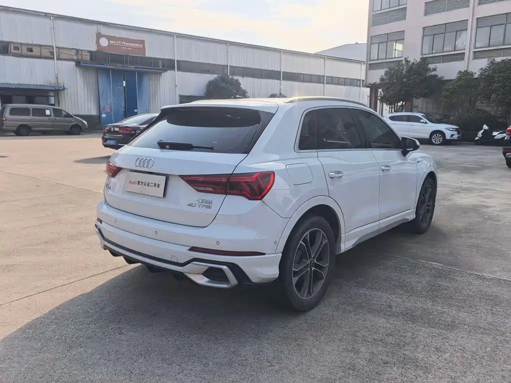 Audi Q3 — миниатюра 5