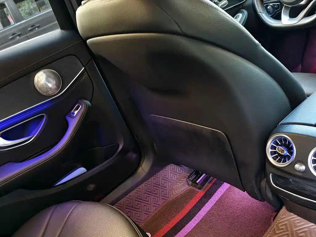 Mercedes-Benz C-Class — миниатюра 17