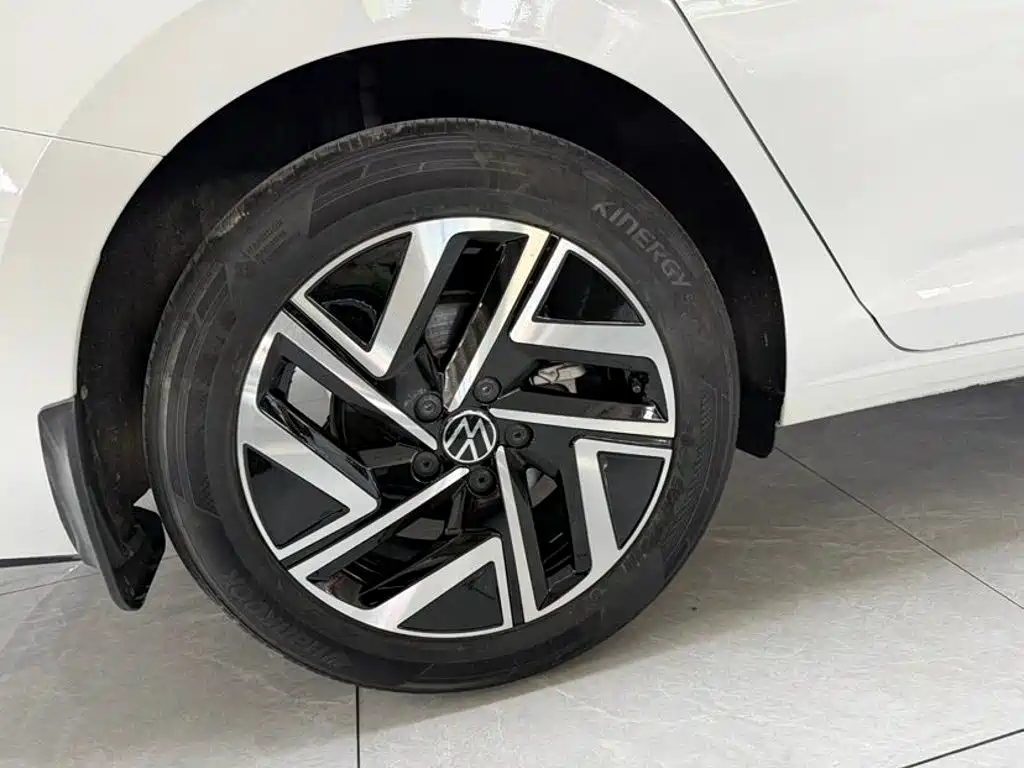 Volkswagen Sagitar — миниатюра 23