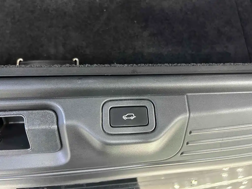 Land Rover Range Rover — миниатюра 22