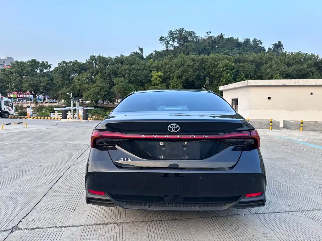 Toyota Avalon — миниатюра 8