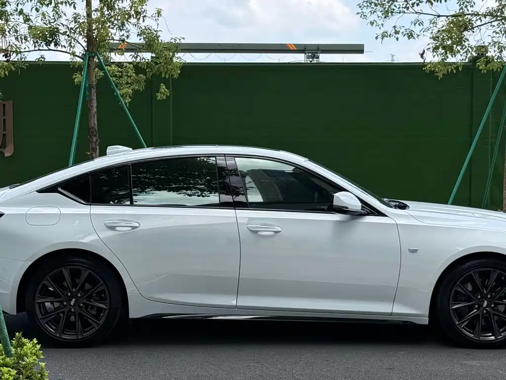 Cadillac CT5 — миниатюра 4