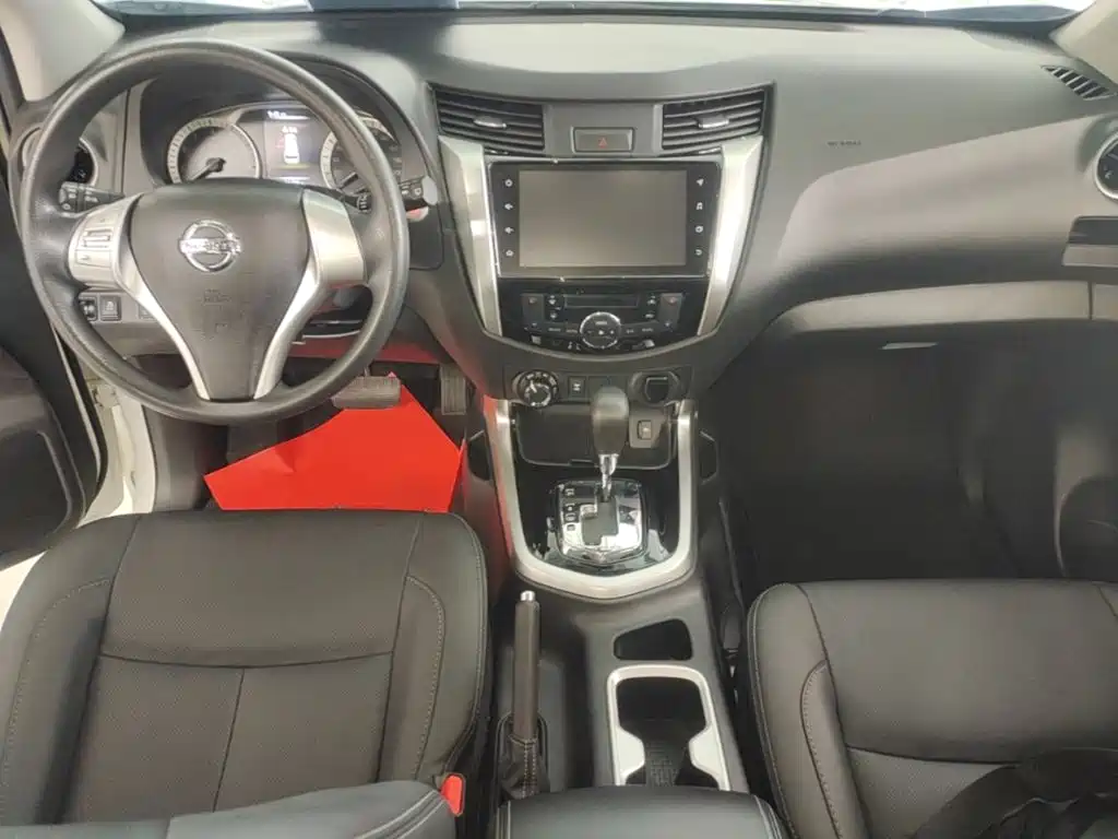 Nissan Terra — миниатюра 10