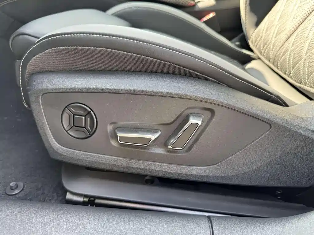 Audi A5L 2026 2.0T Sport quattro