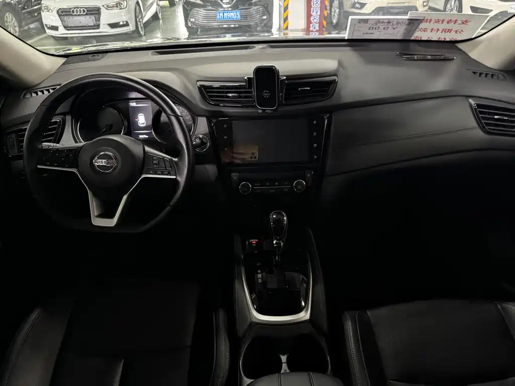 Nissan X-Trail — миниатюра 10