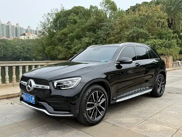 MERCEDES BENZ GLC