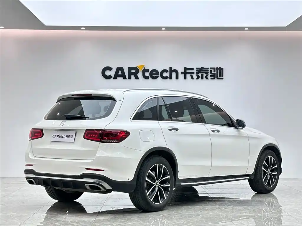 MERCEDES-BENZ GLC