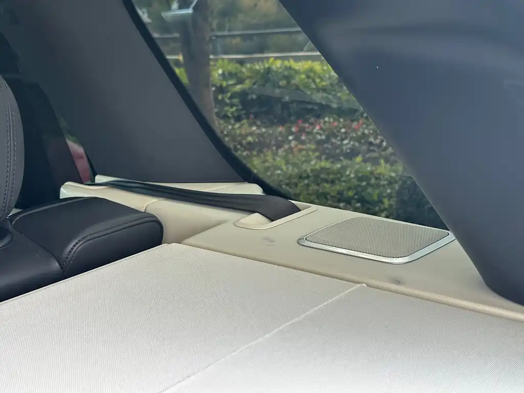 Land Rover Range Rover — миниатюра 13