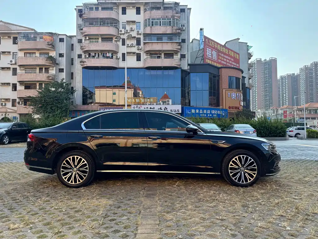 Volkswagen Phideon — миниатюра 7