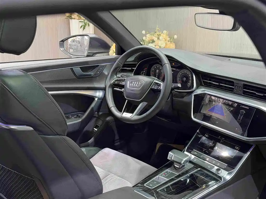 Audi A6L 2021 40 TFSI Luxury