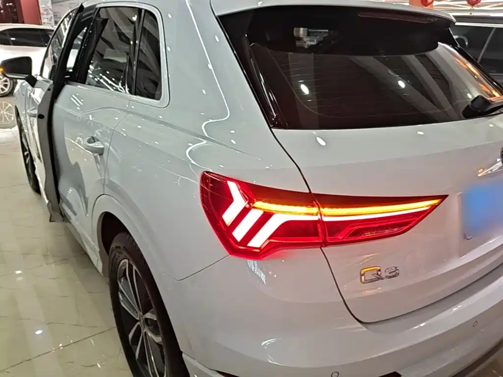 Audi Q3 2022 35 TFSI