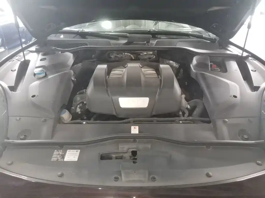 Porsche Cayenne — миниатюра 20