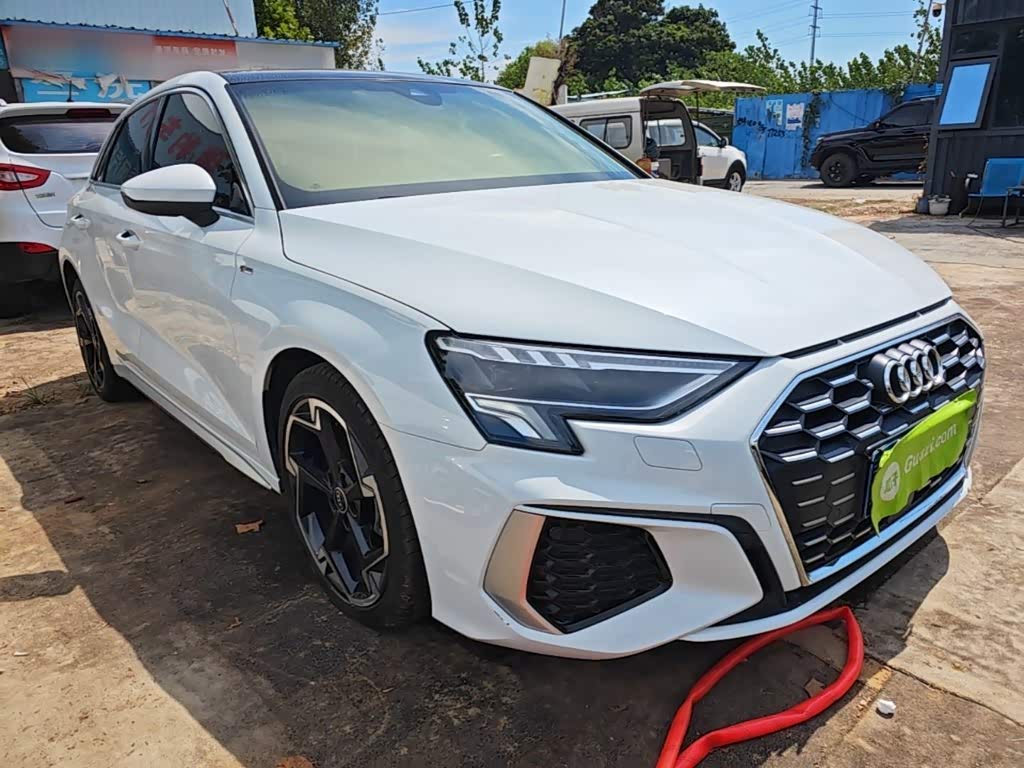 Audi A3 1.4 л 2023 г. Белый, пробег 43099 км