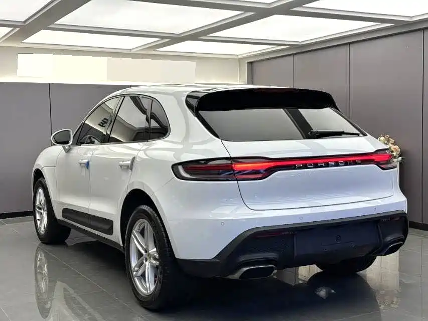Porsche Macan — миниатюра 9