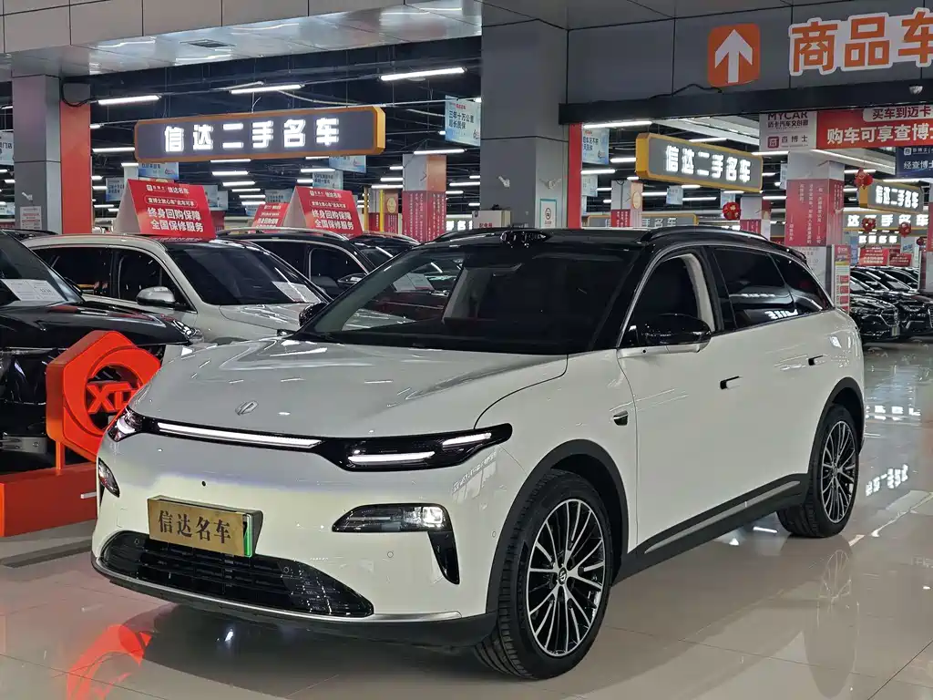 Leapmotor C11