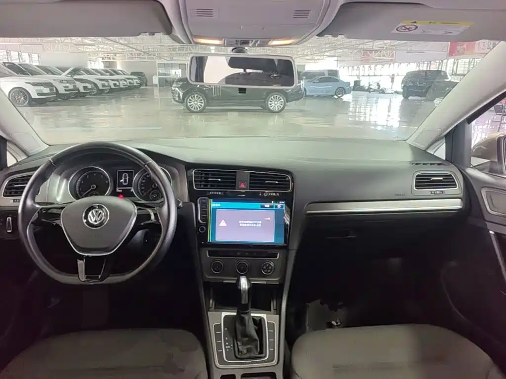 Volkswagen Golf — миниатюра 10