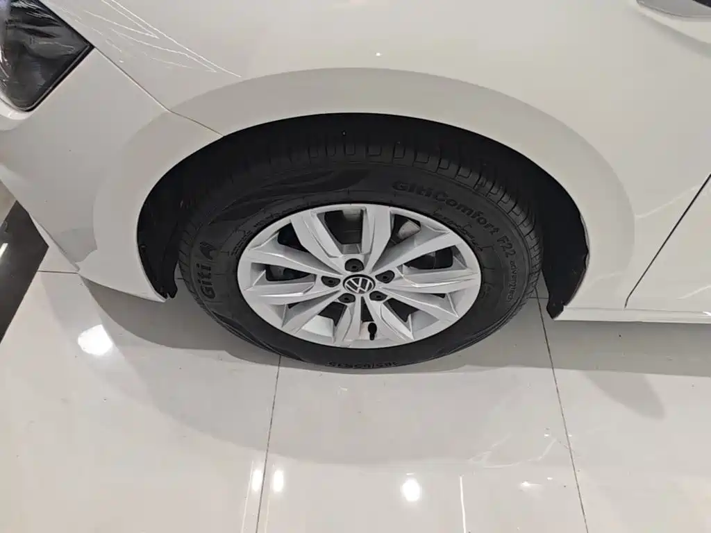 Volkswagen Polo — миниатюра 23