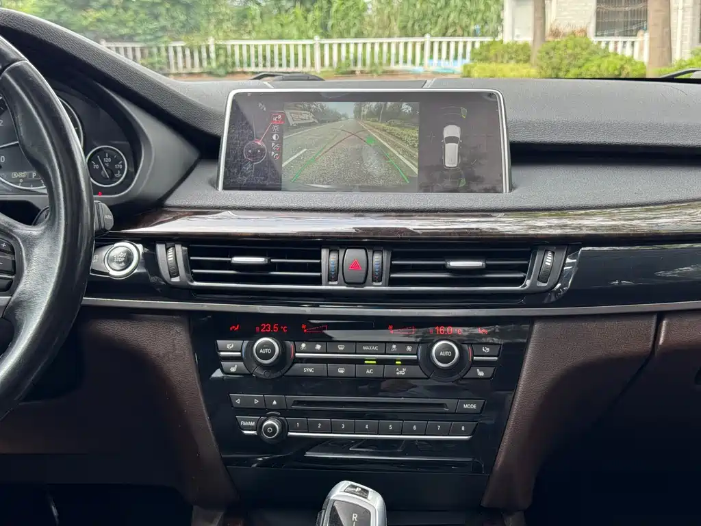 BMW X5 (Import) — миниатюра 14