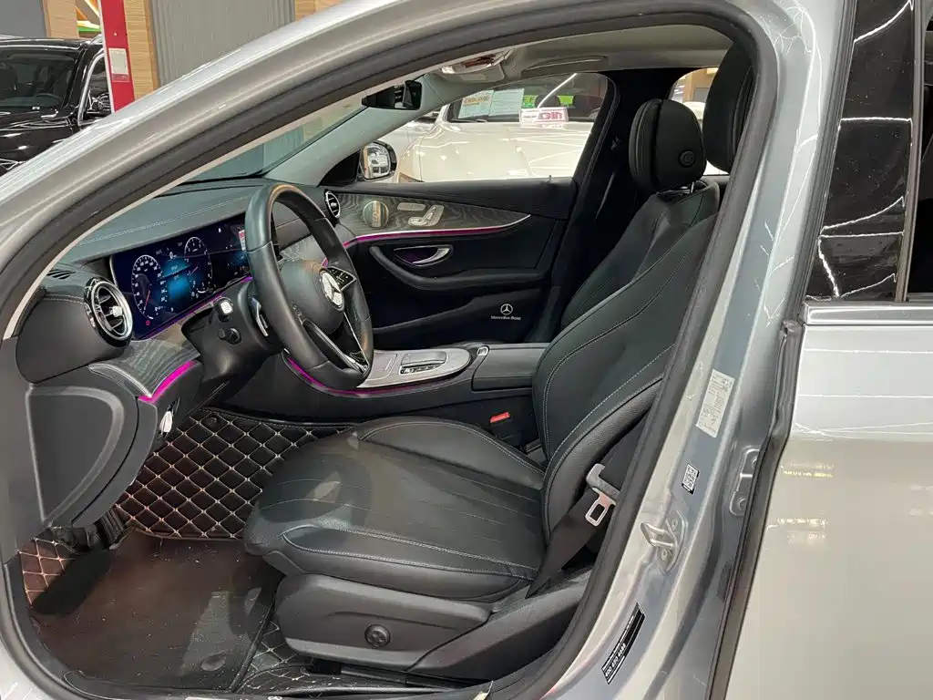 Mercedes-Benz E-Class — миниатюра 9