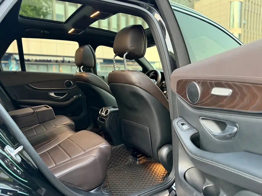 Mercedes-Benz GLC — миниатюра 9