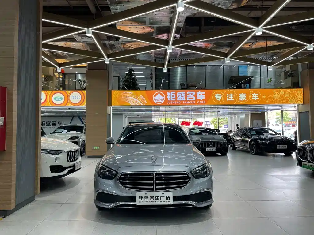 Mercedes-Benz E-Class — миниатюра 15
