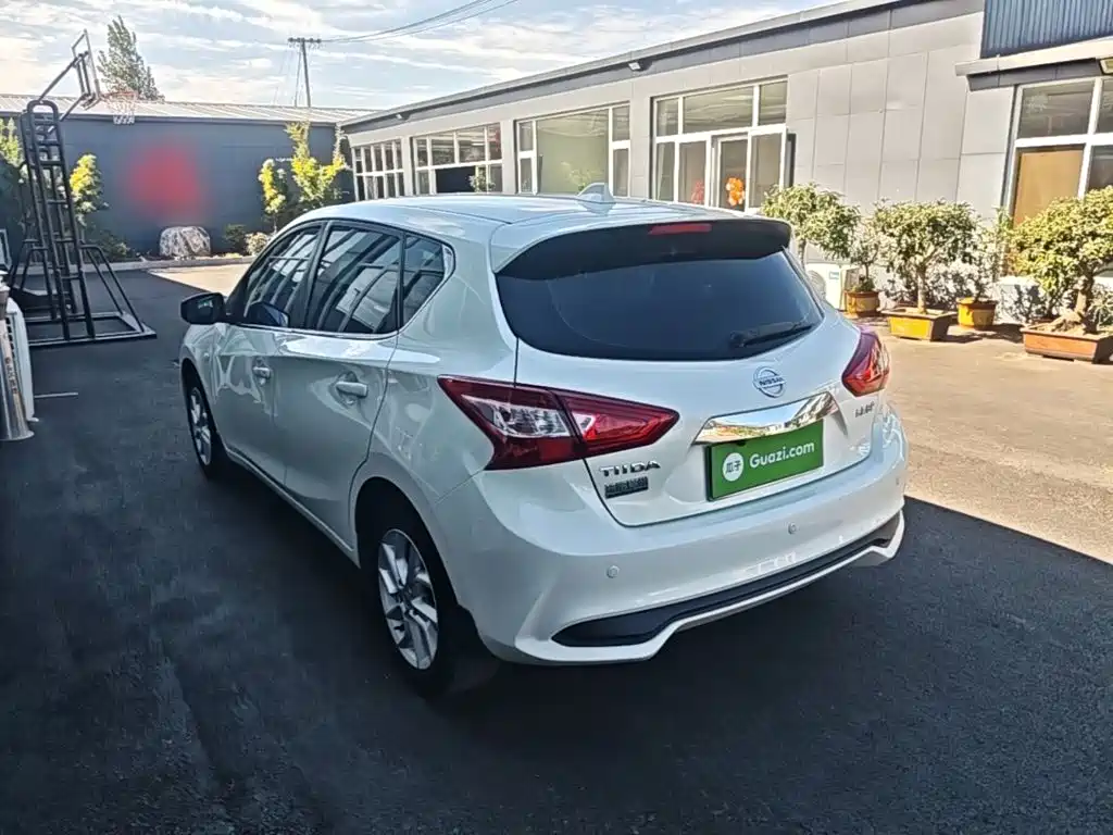 Nissan Tiida — миниатюра 5