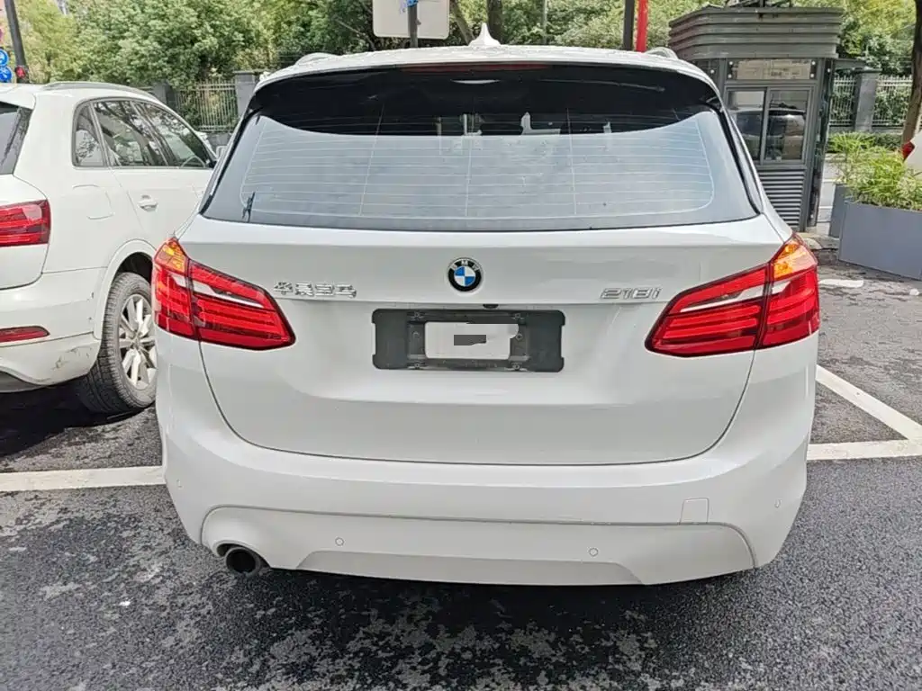 BMW 2 Series Active Tourer — миниатюра 6