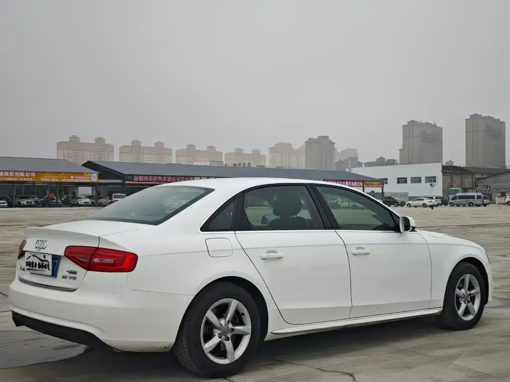 Audi A4L 2015 35 TFSI AT