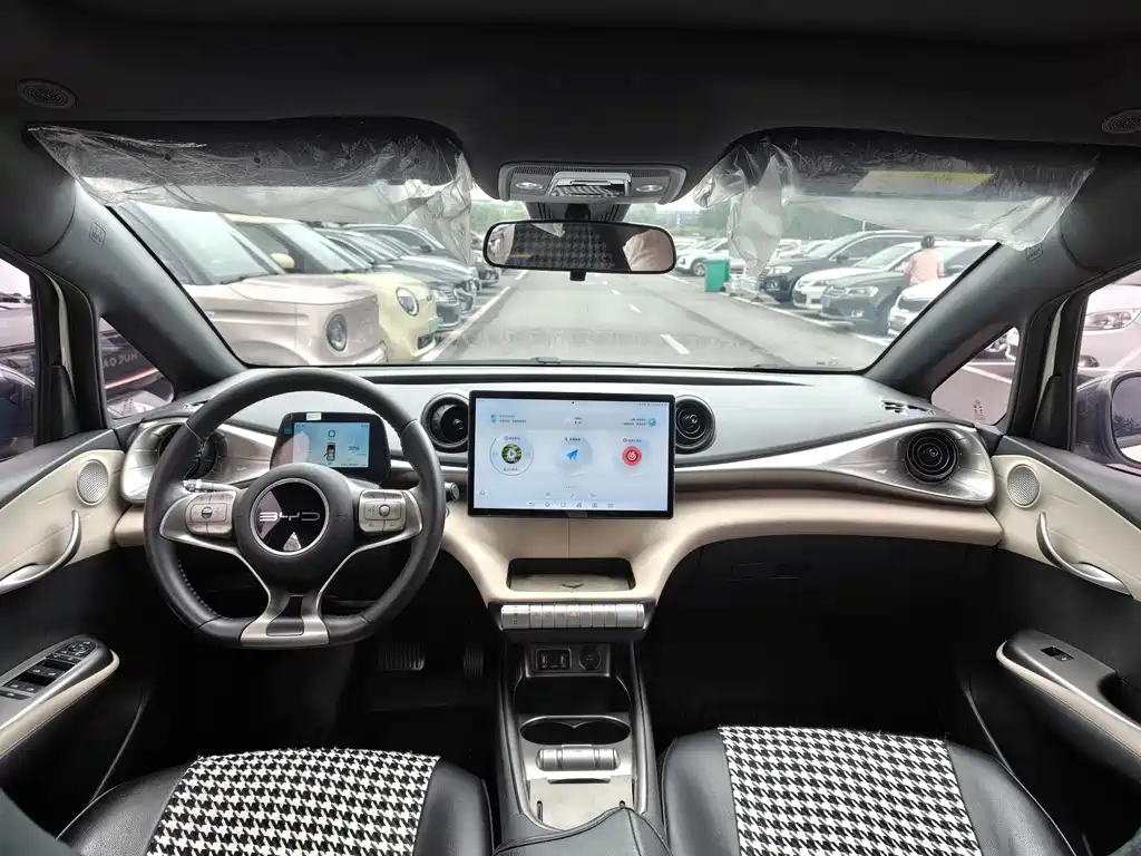 BYD Dolphin — миниатюра 7