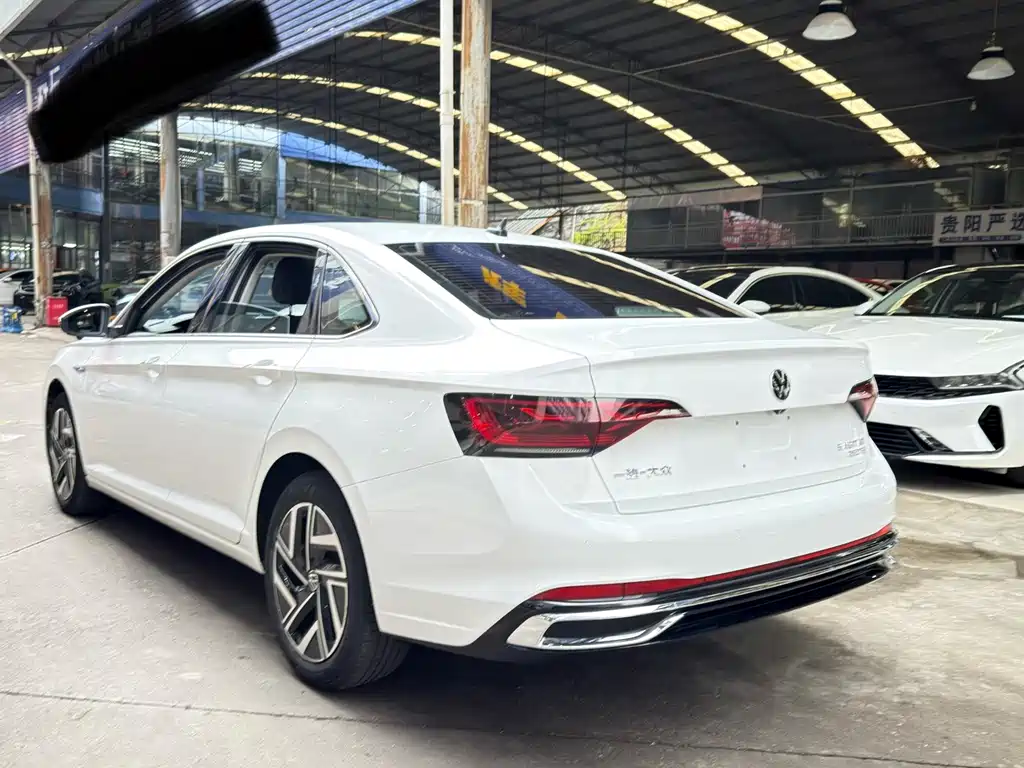 Volkswagen Sagitar — миниатюра 7