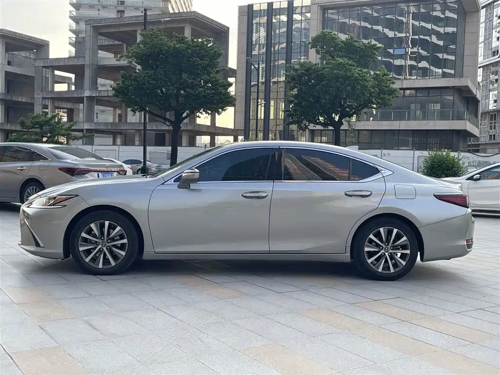 Lexus ES — миниатюра 3