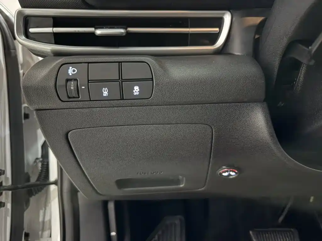 Hyundai Elantra — миниатюра 4