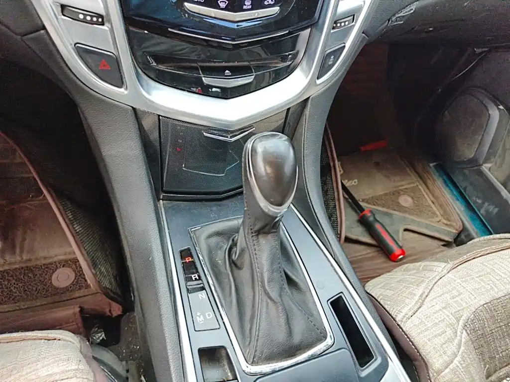 Cadillac SRX — миниатюра 10