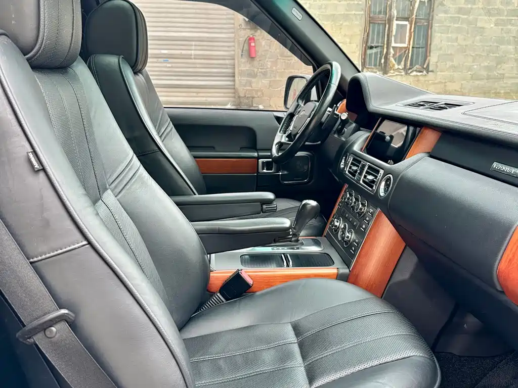 Land Rover Range Rover — миниатюра 10
