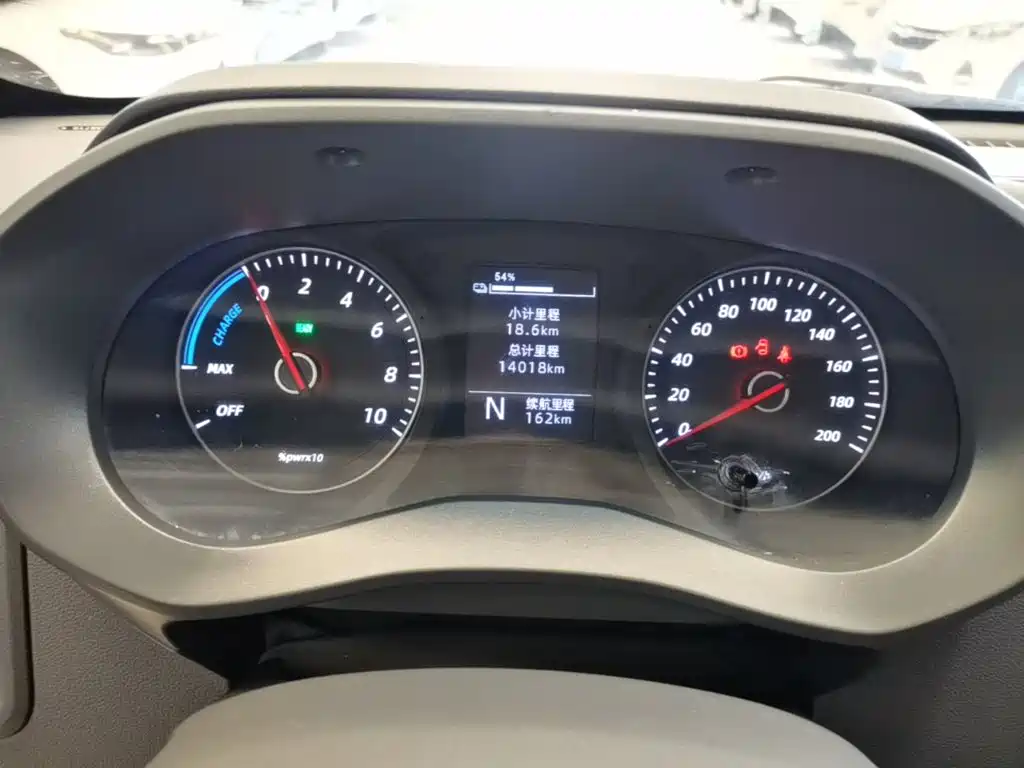 Wuling Yangguang — миниатюра 12