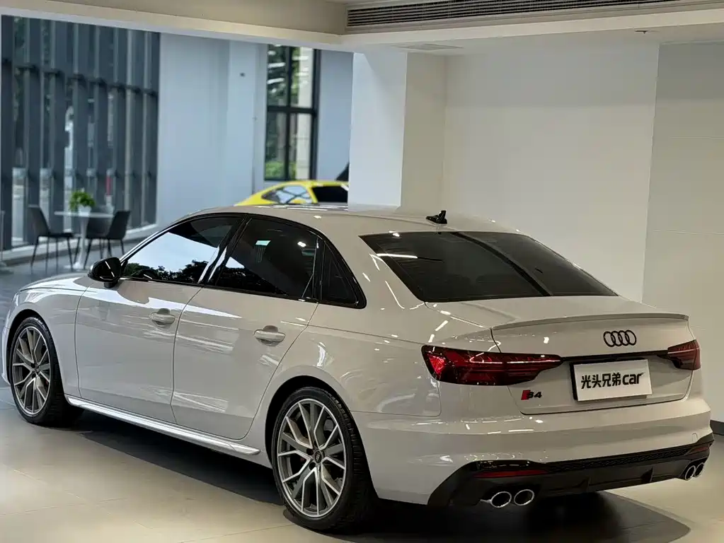 Audi S4 — миниатюра 2