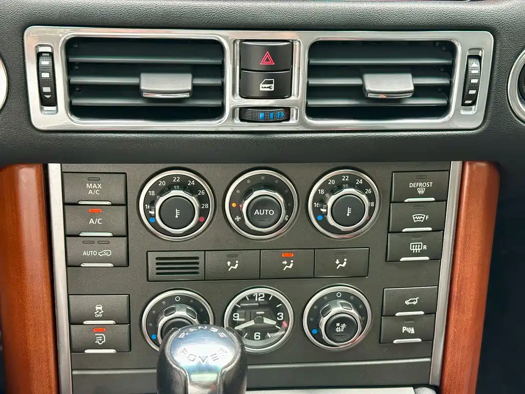 Land Rover Range Rover — миниатюра 32