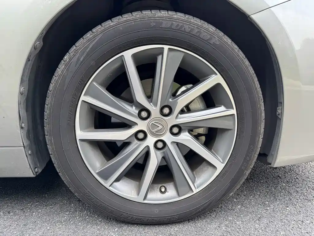 Lexus ES — миниатюра 18