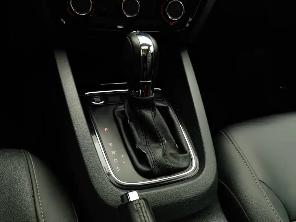 Volkswagen Sagitar — миниатюра 13