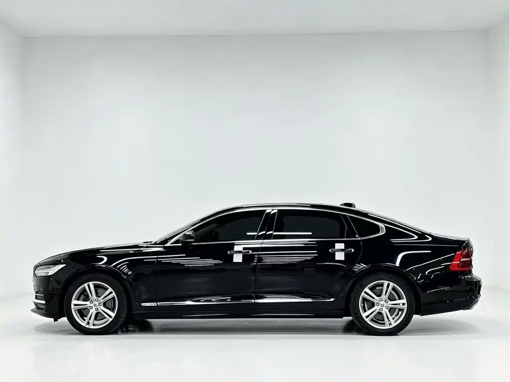 Volvo S90 — миниатюра 2