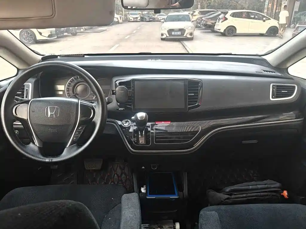 Honda Odyssey — миниатюра 6