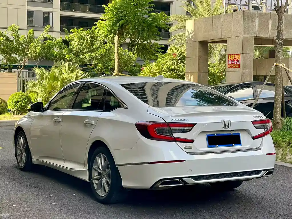 Honda Accord — миниатюра 7