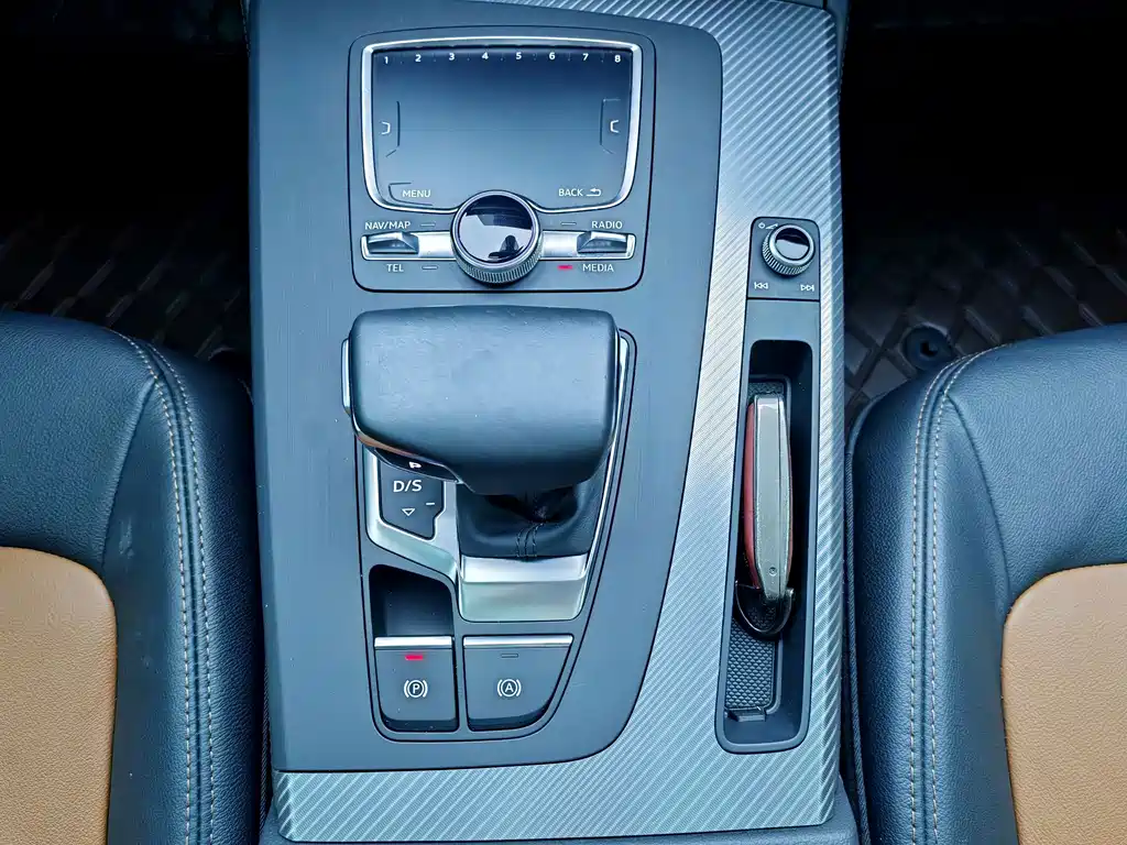 Audi Q5L — миниатюра 12