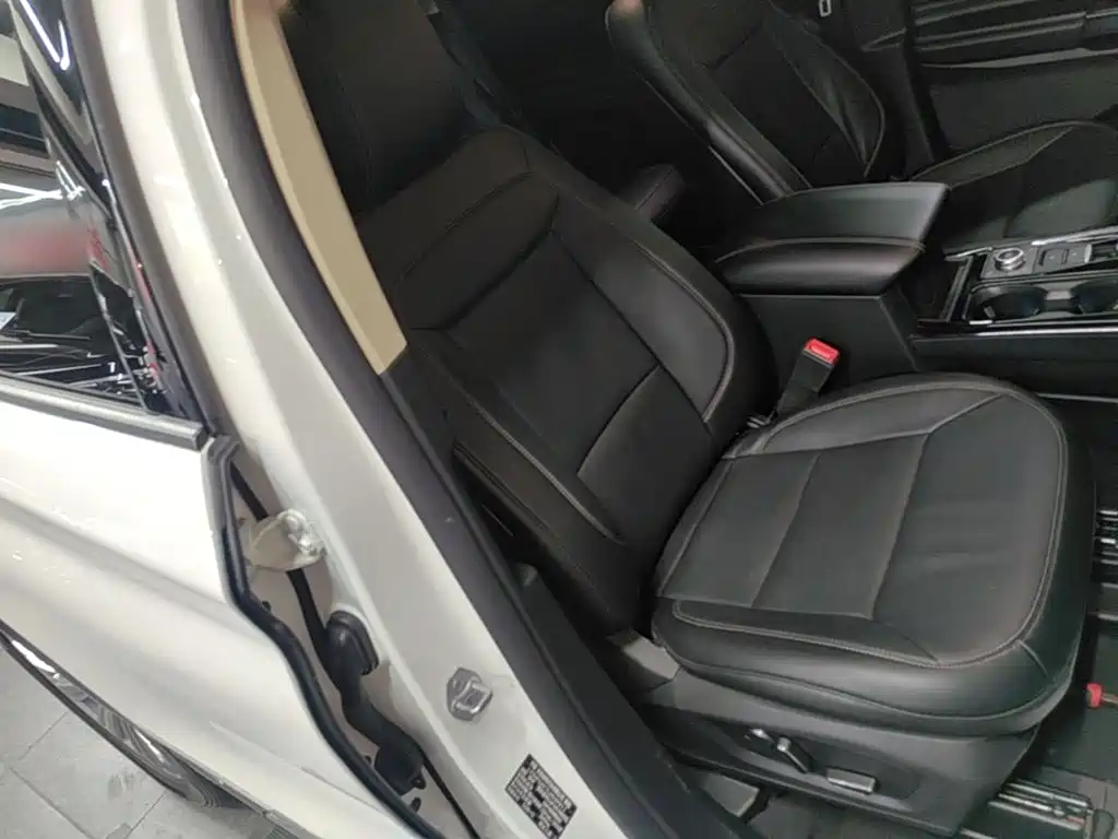 Ford Explorer — миниатюра 25